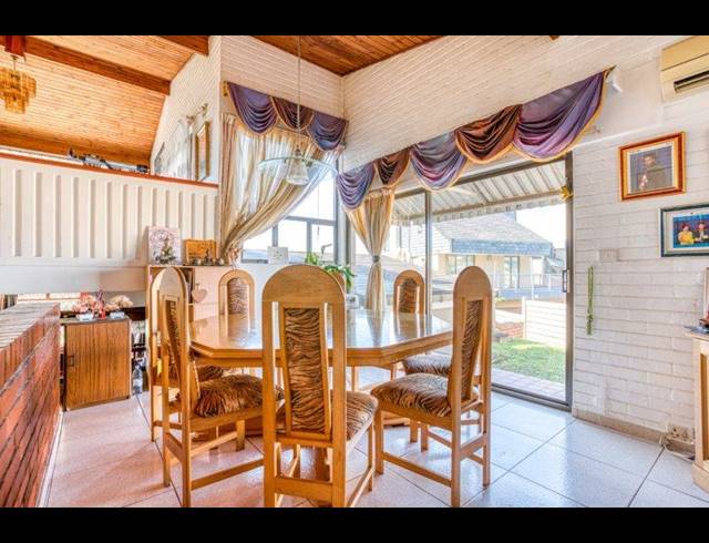 4 BEDROOM HOUSE FOR SALE IN RESERVOIR HILLS